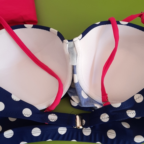 2 Peice  Swim Suit NWOT. SIZE XL - Picture 8 of 14